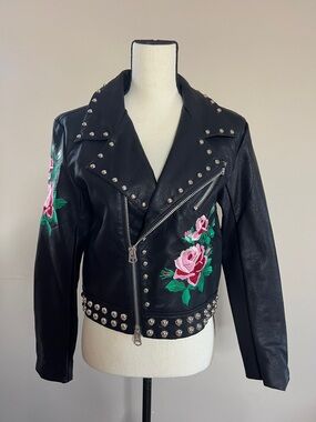 🌸🌹💐🌺Black Floral Studded Vegan Leather Moto Jacket
